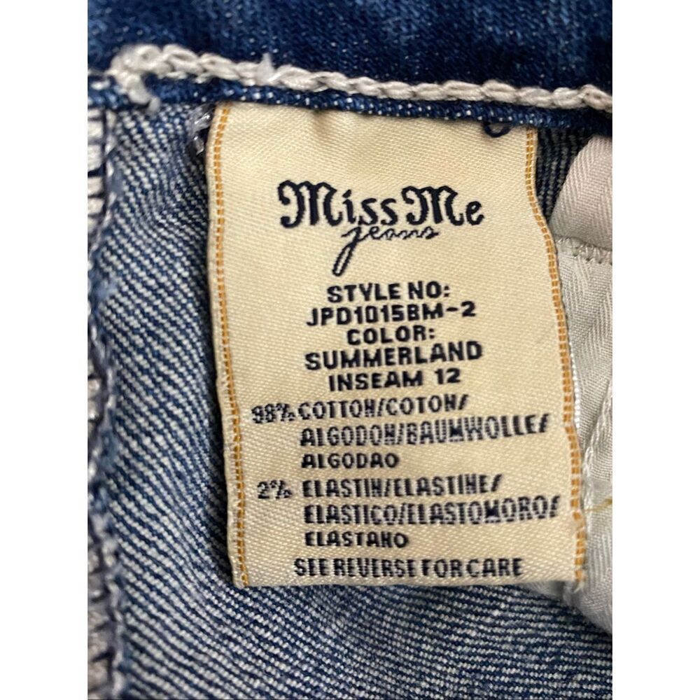 Miss Me Denim Sunny Bermuda Jean Shorts Low Rise Embroidered Women’s Sz 27 - Picture 3 of 5